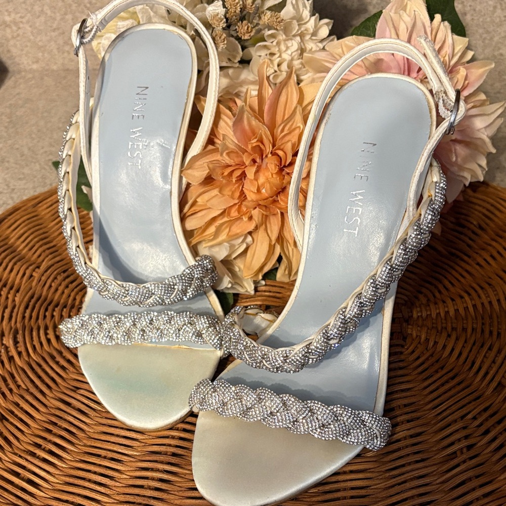 5/$30 Nine West "Tiff" Silver Braided Beaded Sling Heels 4M